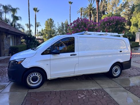 Used 2022 Mercedes-Benz Metris image 6