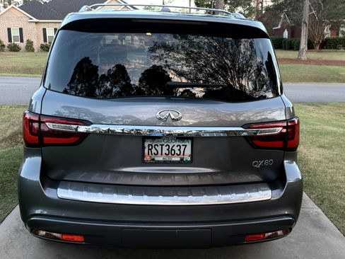 Used 2018 INFINITI QX80 Sport Utility 4D w/ Deluxe Technology Package image 4