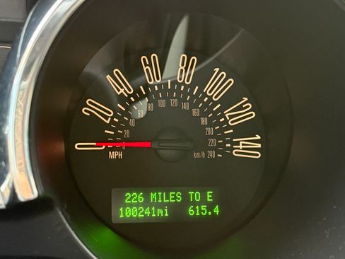 Used 2009 Ford Mustang GT Premium image 7