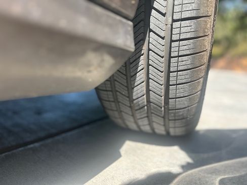 Used 2015 Mercedes-Benz E 250 BlueTEC 4MATIC Sedan image 17