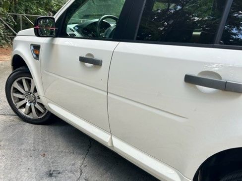 Used 2008 Land Rover LR2 HSE image 5