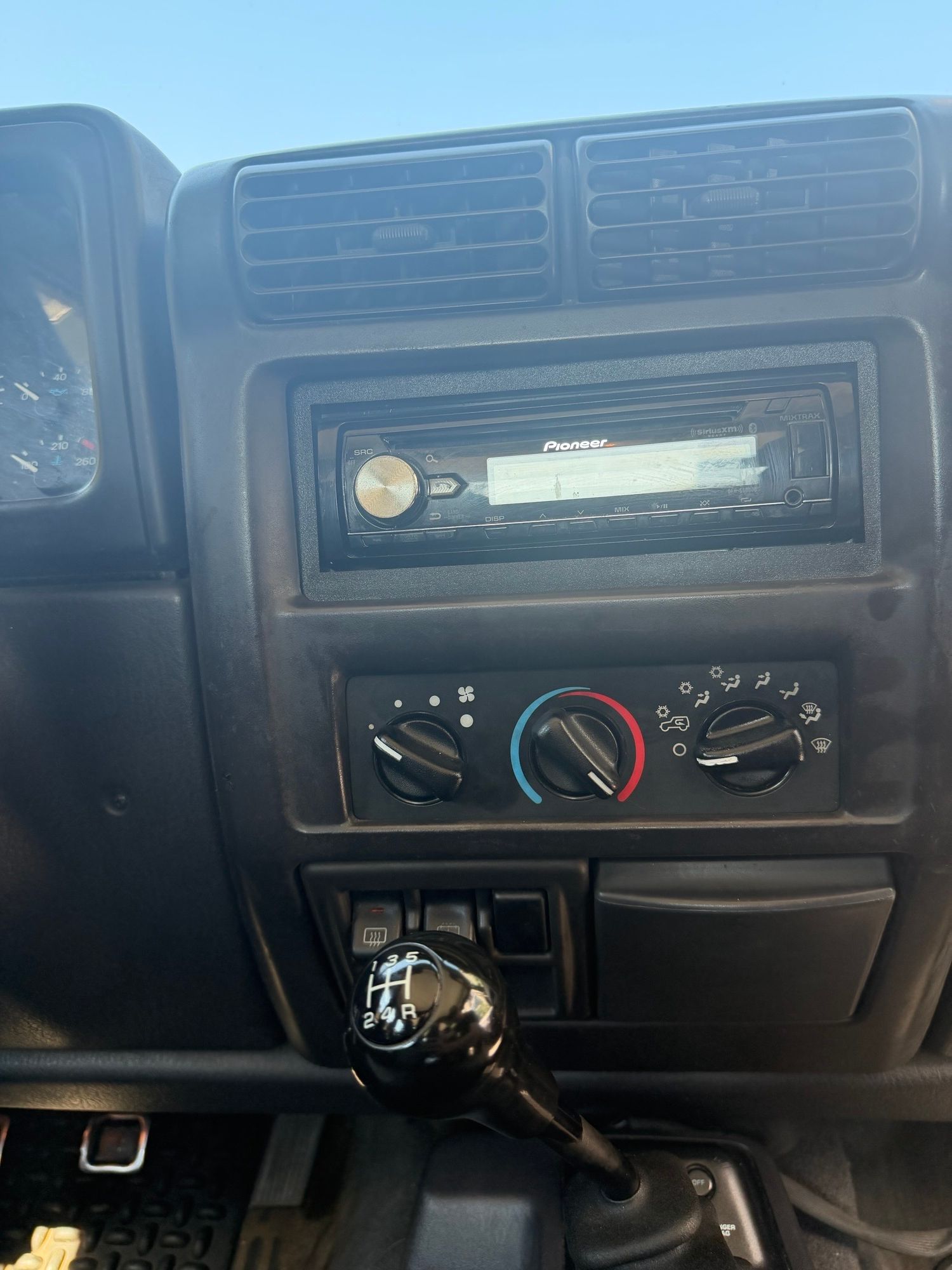 Used 2000 Jeep Wrangler Sport AWD/4WD image 8