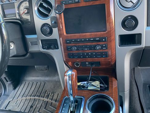 Used 2010 Ford F150 Lariat image 15