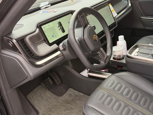 Used 2026 Rivian R1S Adventure image 13