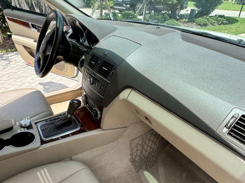 Used 2011 Mercedes-Benz C 300 Sedan image 16