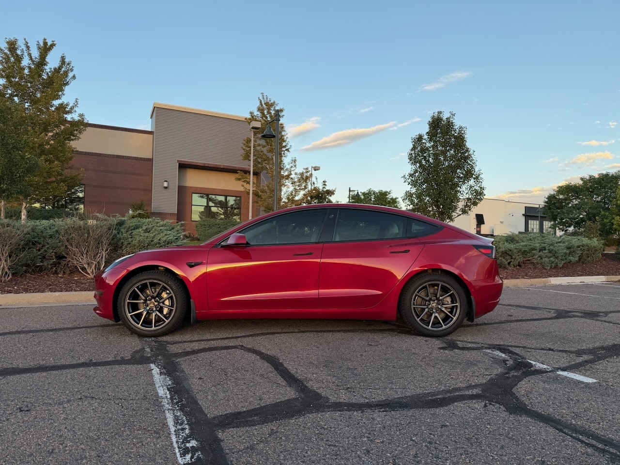 Used 2019 Tesla Model 3 Long Range AWD/4WD image 1
