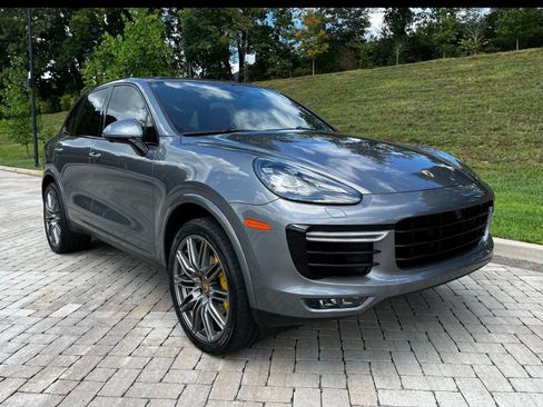 Used 2017 Porsche Cayenne Turbo S image 1