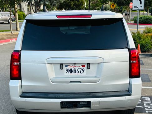 Used 2020 Chevrolet Tahoe 2WD w/ Remote Keyless Entry Package image 5