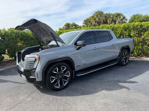 Used 2024 GMC Sierra EV Denali image 19