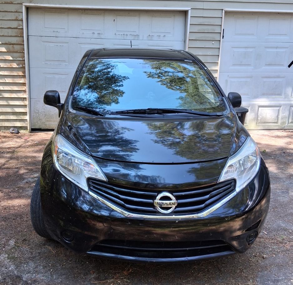 Used 2014 Nissan Versa Note S FWD image 1