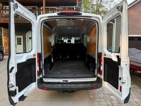 Used 2020 Ford Transit 250 Medium Roof RWD image 27