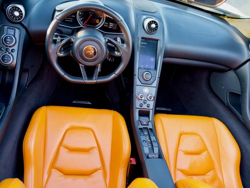 Used 2013 McLaren MP4-12C Spider image 20