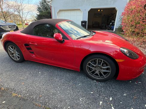 Used 2019 Porsche 718 Boxster image 10