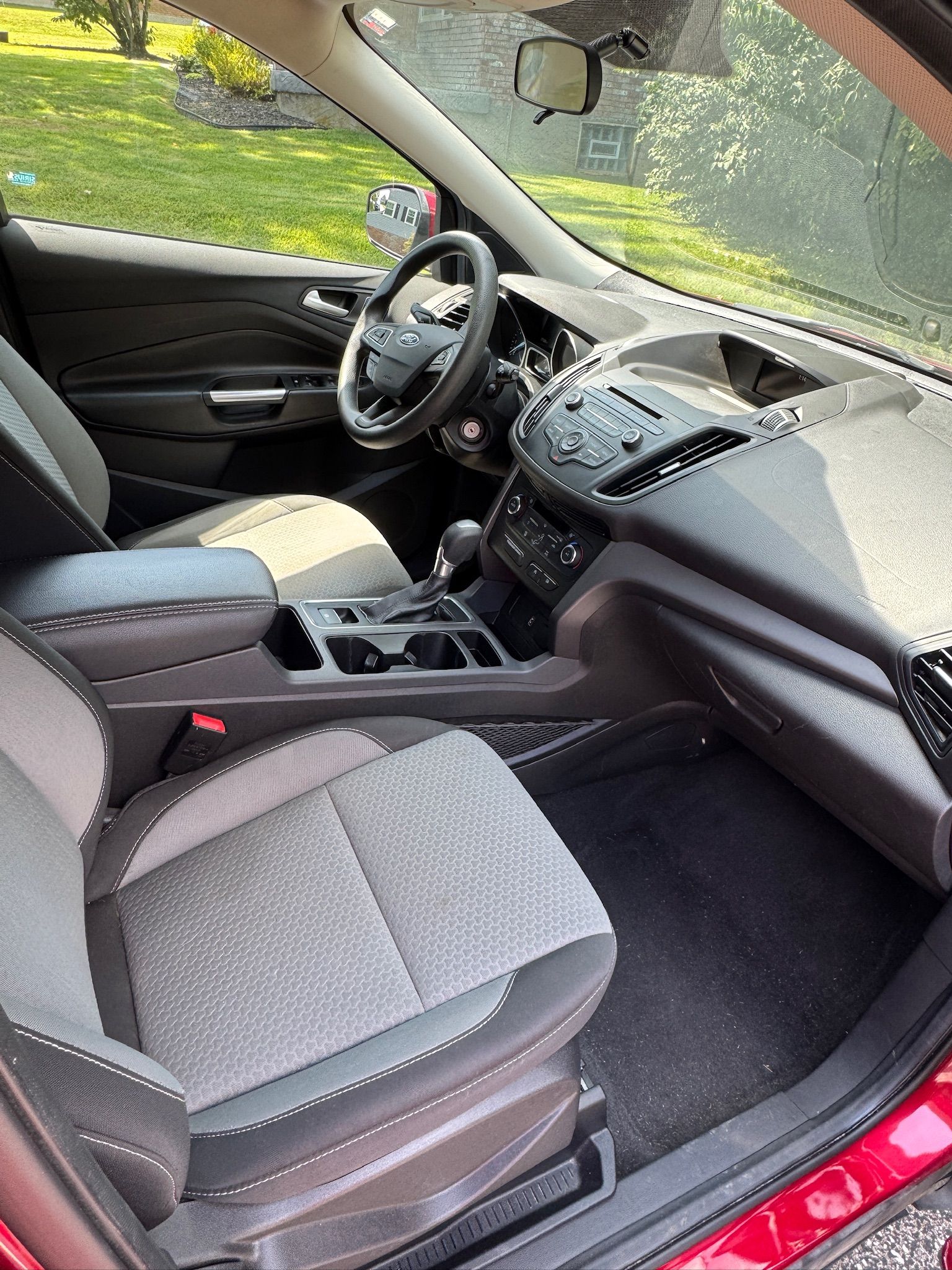 Used 2017 Ford Escape SE FWD image 14