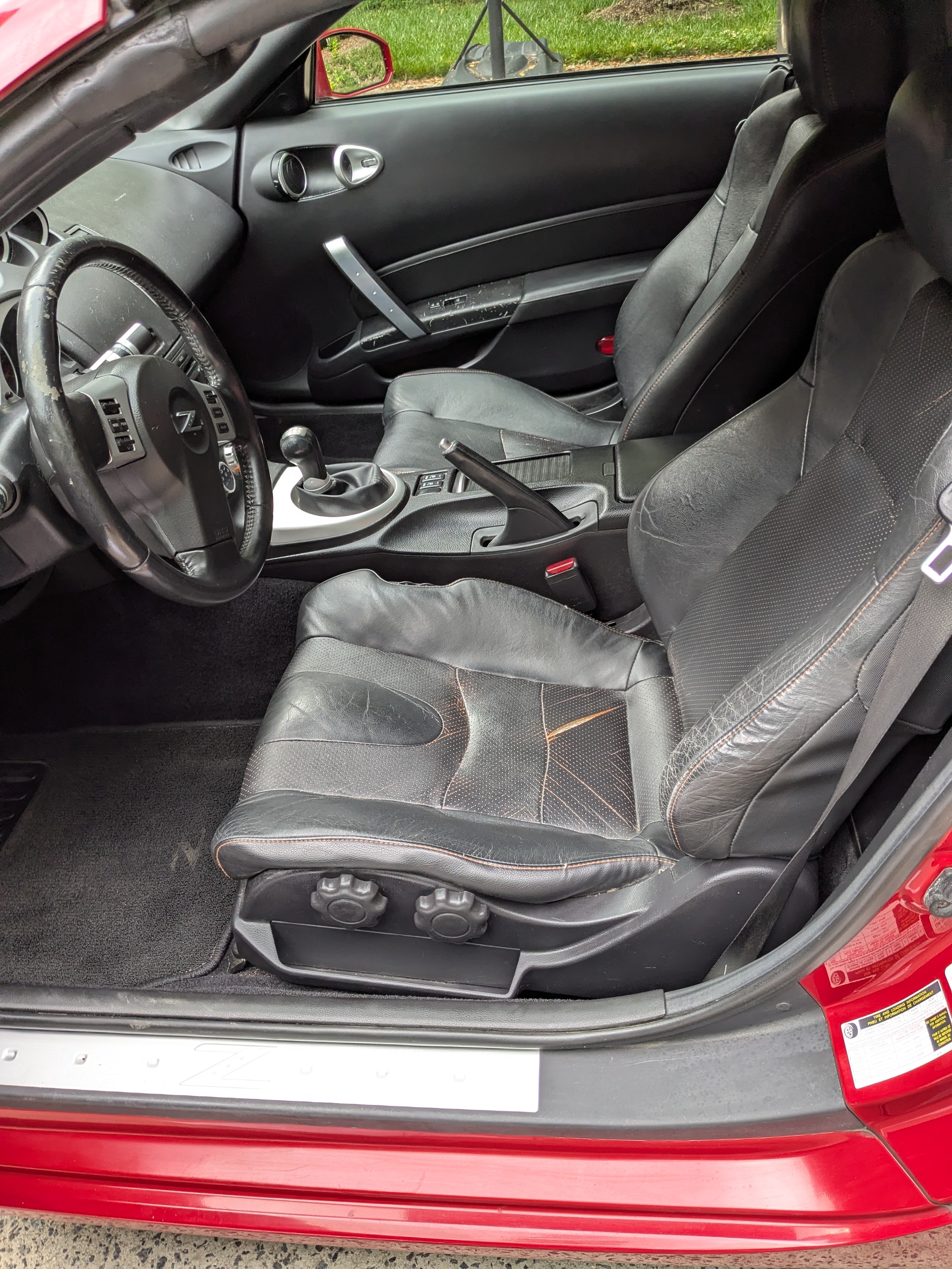 Used 2007 Nissan 350Z Touring RWD image 13