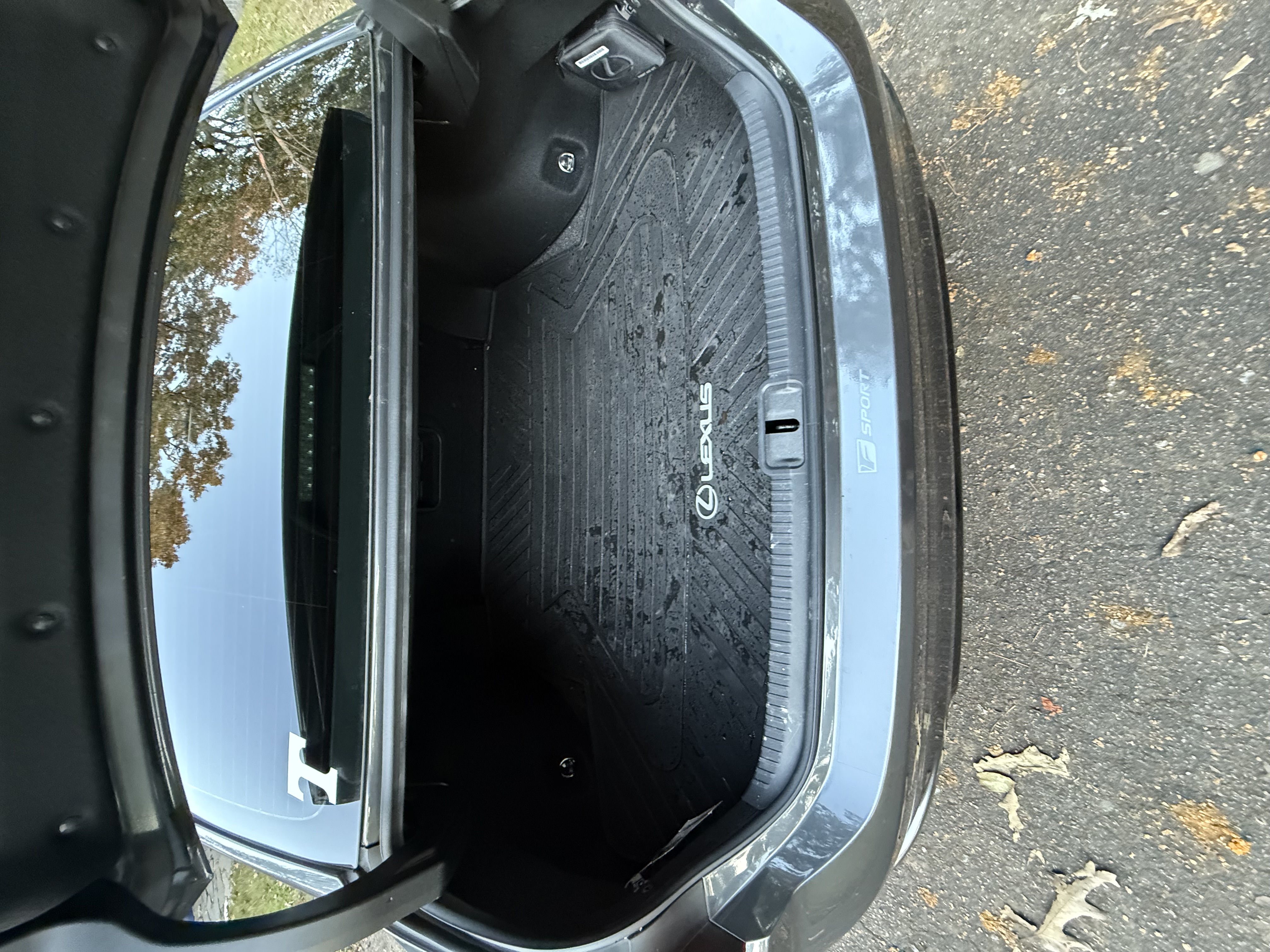 Used 2022 Lexus ES 350 F Sport w/ Accessory Package 2 FWD image 26