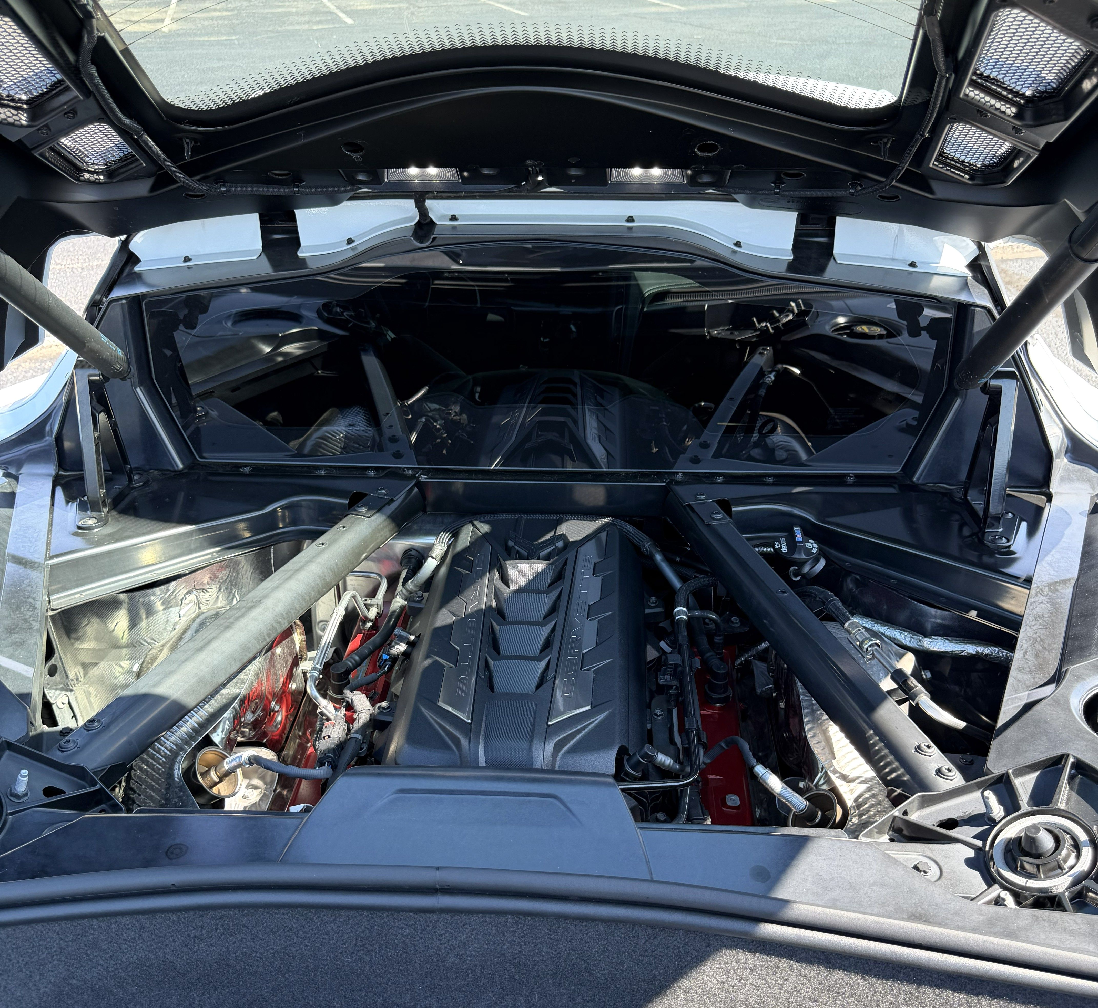 Used 2024 Chevrolet Corvette Stingray Preferred Cpe w/ Z51 Performance Package RWD image 28