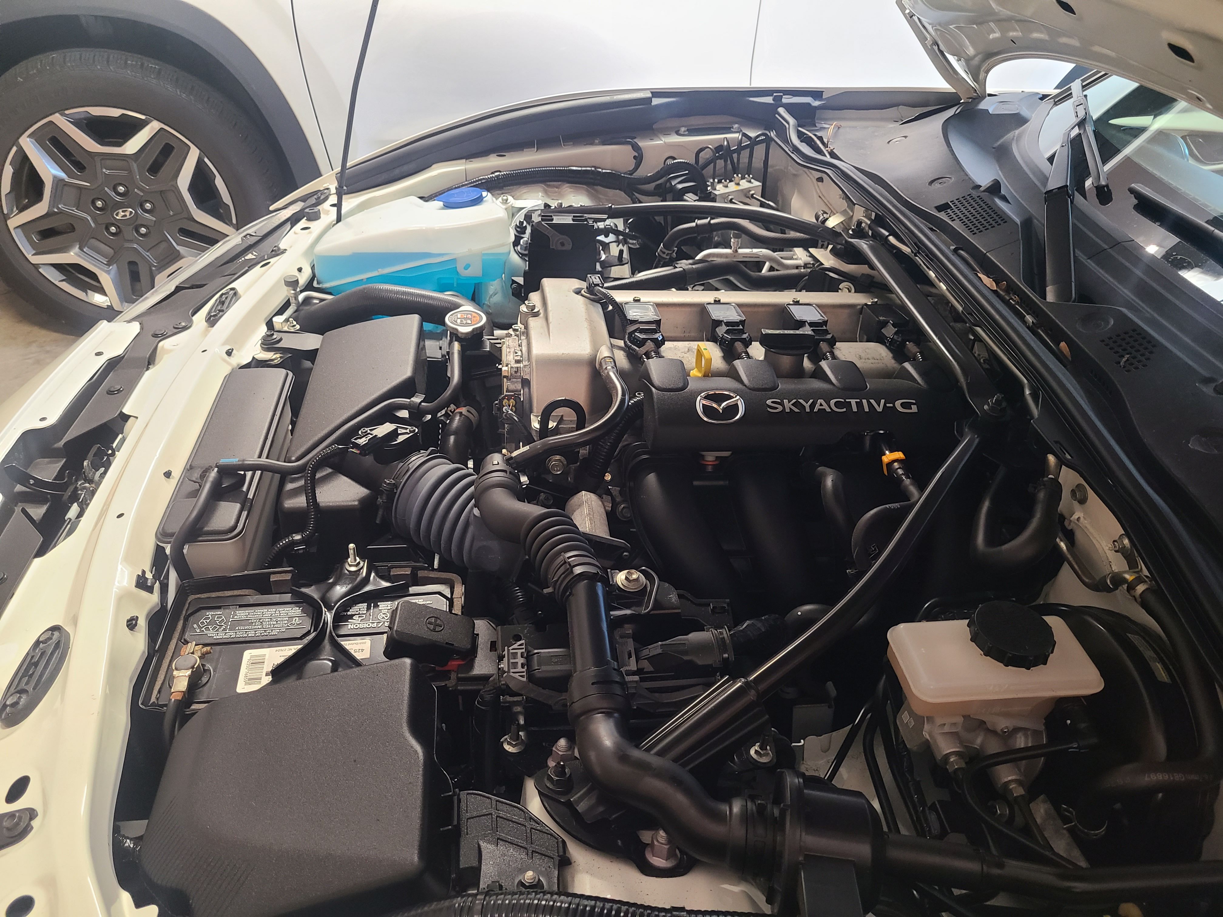 Used 2020 MAZDA MX-5 Miata 100th Anniversary RWD image 14