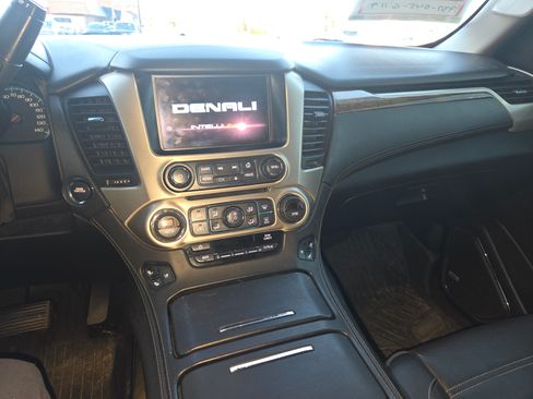 Used 2017 GMC Yukon Denali w/ Open Road Package image 11