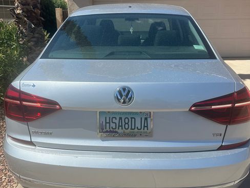 Used 2018 Volkswagen Passat 2.0T S FWD image 6