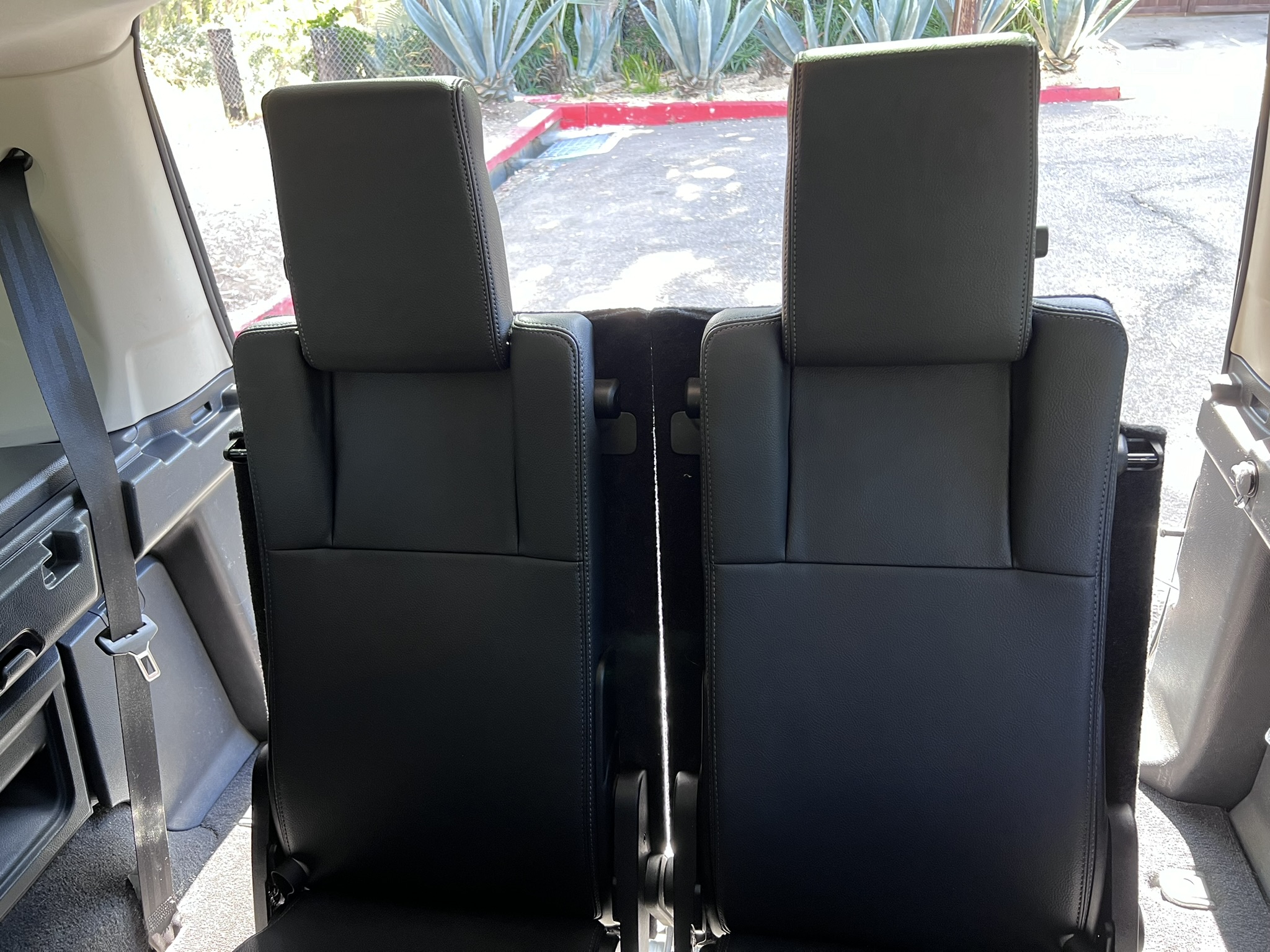 Used 2016 Land Rover LR4 HSE Silver Edition AWD/4WD image 16