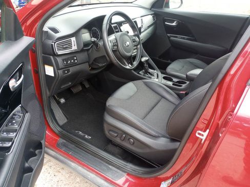Used 2019 Kia Niro EX image 20