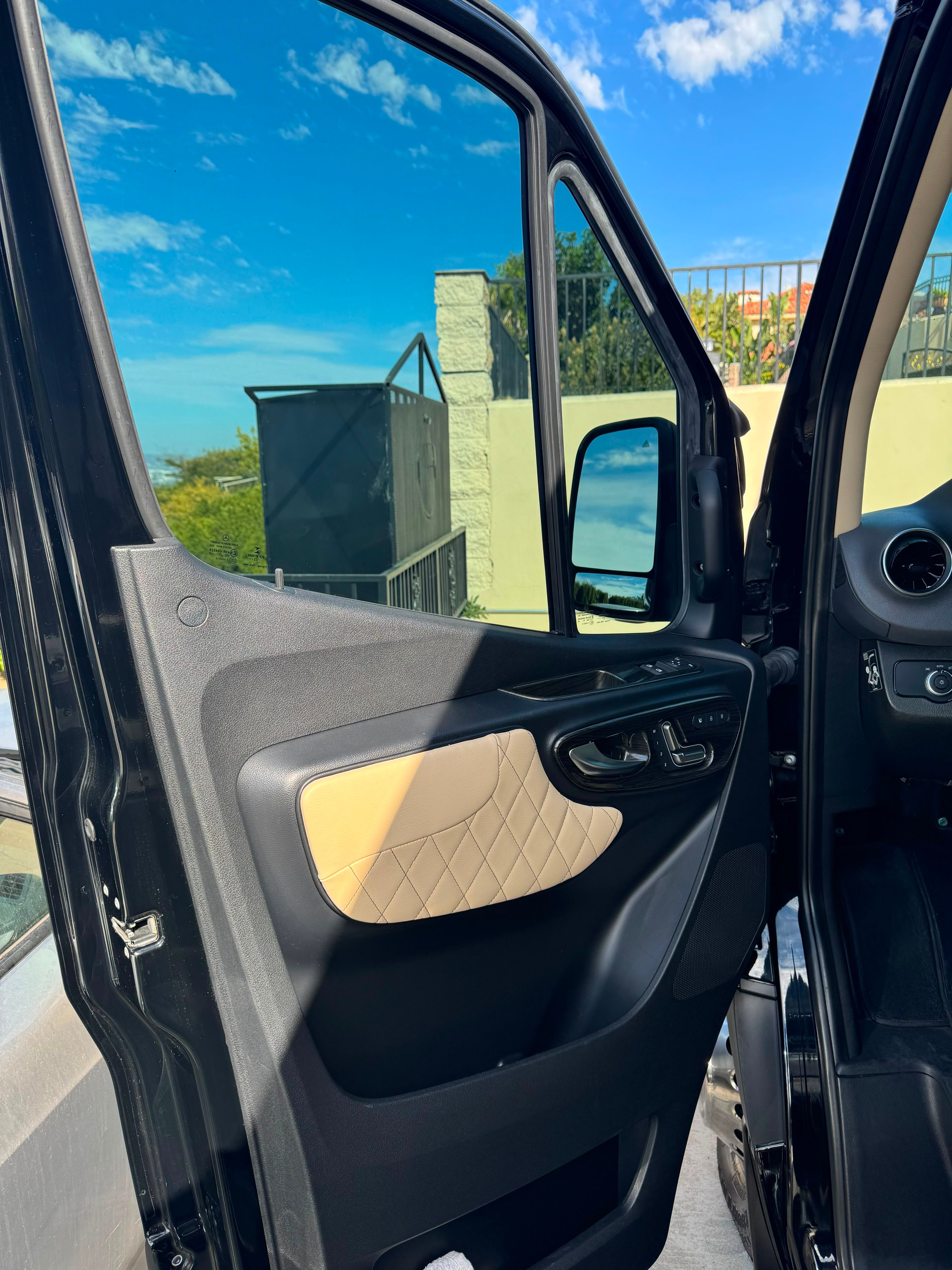 Used 2023 Mercedes-Benz Sprinter 3500 image 8