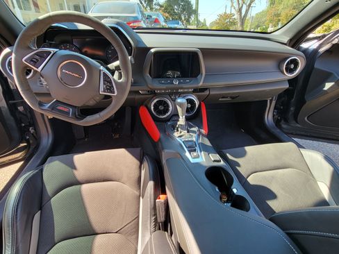 Used 2021 Chevrolet Camaro SS image 10