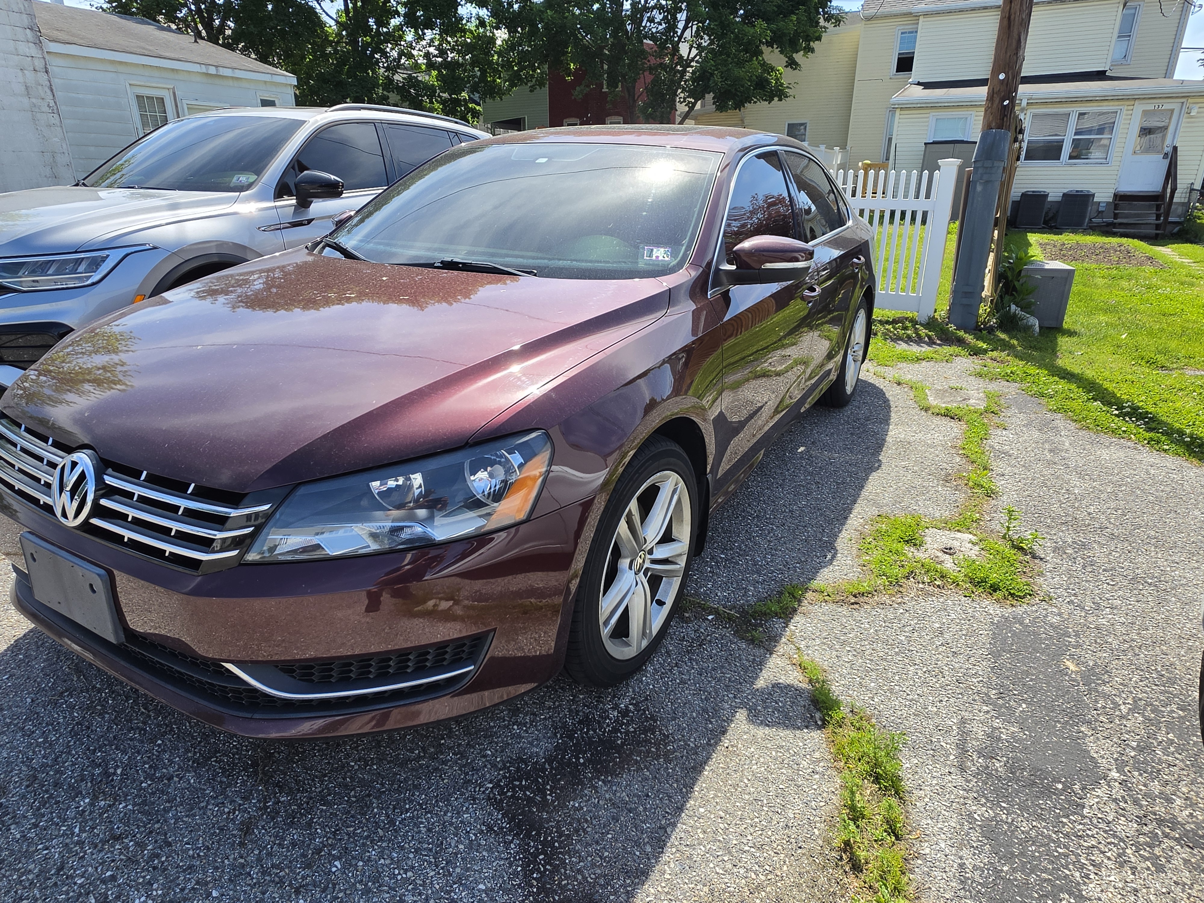 Used 2014 Volkswagen Passat TDI SE FWD image 1