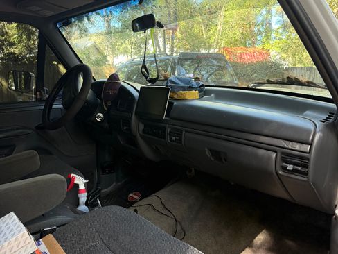 Used 1993 Ford Bronco image 11