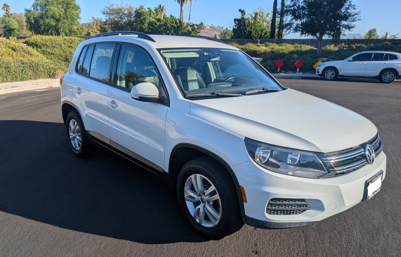 Used 2017 Volkswagen Tiguan S FWD image 4