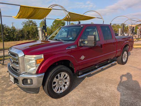 Used 2014 Ford F250 Lariat w/ Lariat Ultimate Package image 21