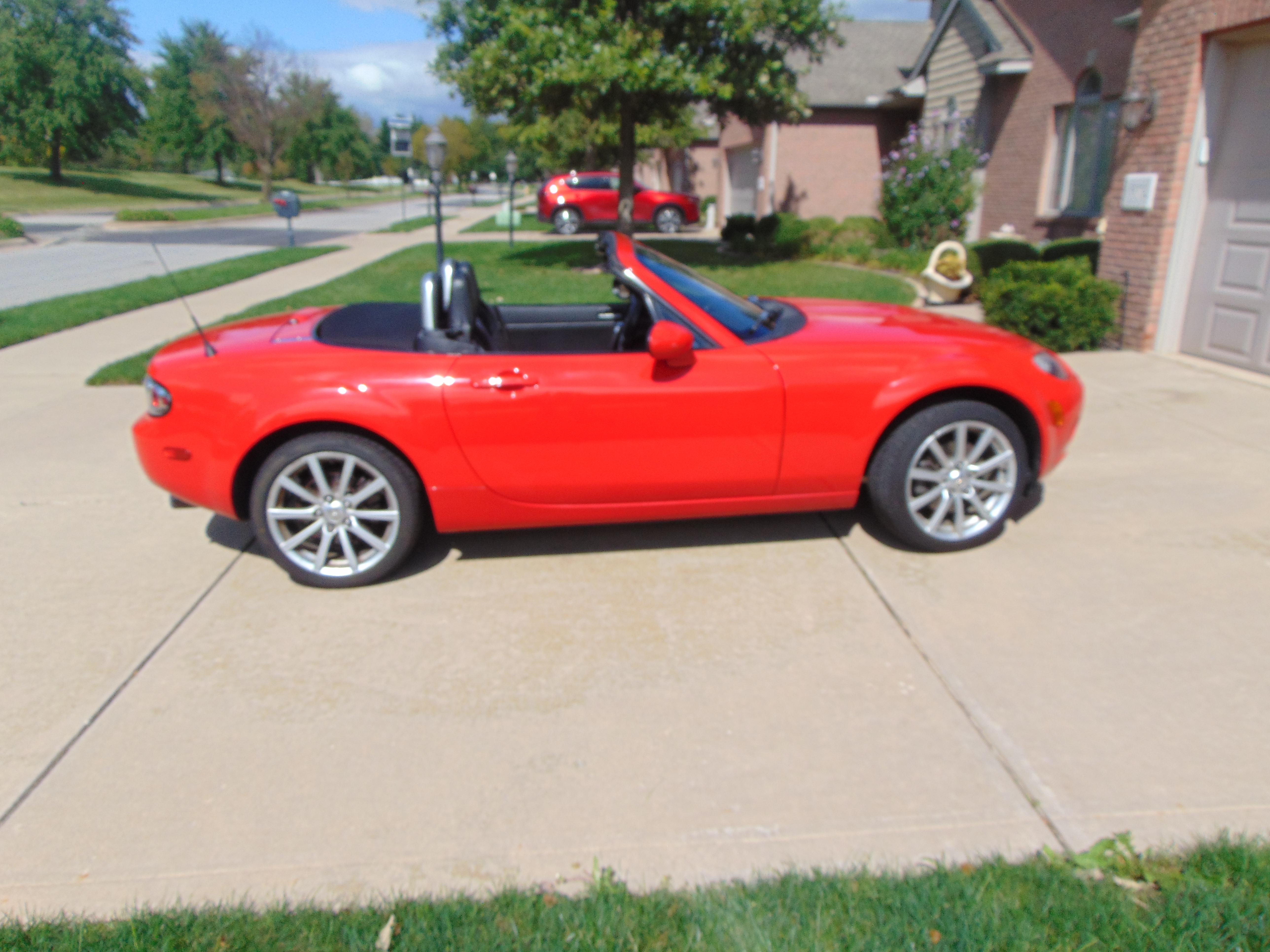 Used 2007 MAZDA MX-5 Miata Grand Touring RWD image 9