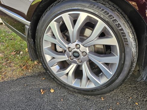 Used 2020 Land Rover Range Rover HSE image 14