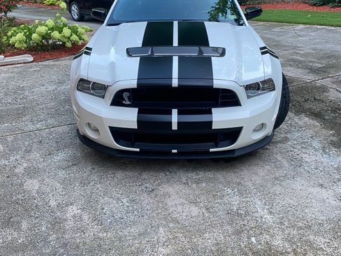 Used 2013 Ford Mustang Shelby GT500 image 2