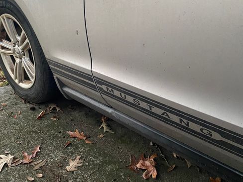 Used 2012 Ford Mustang Coupe image 6