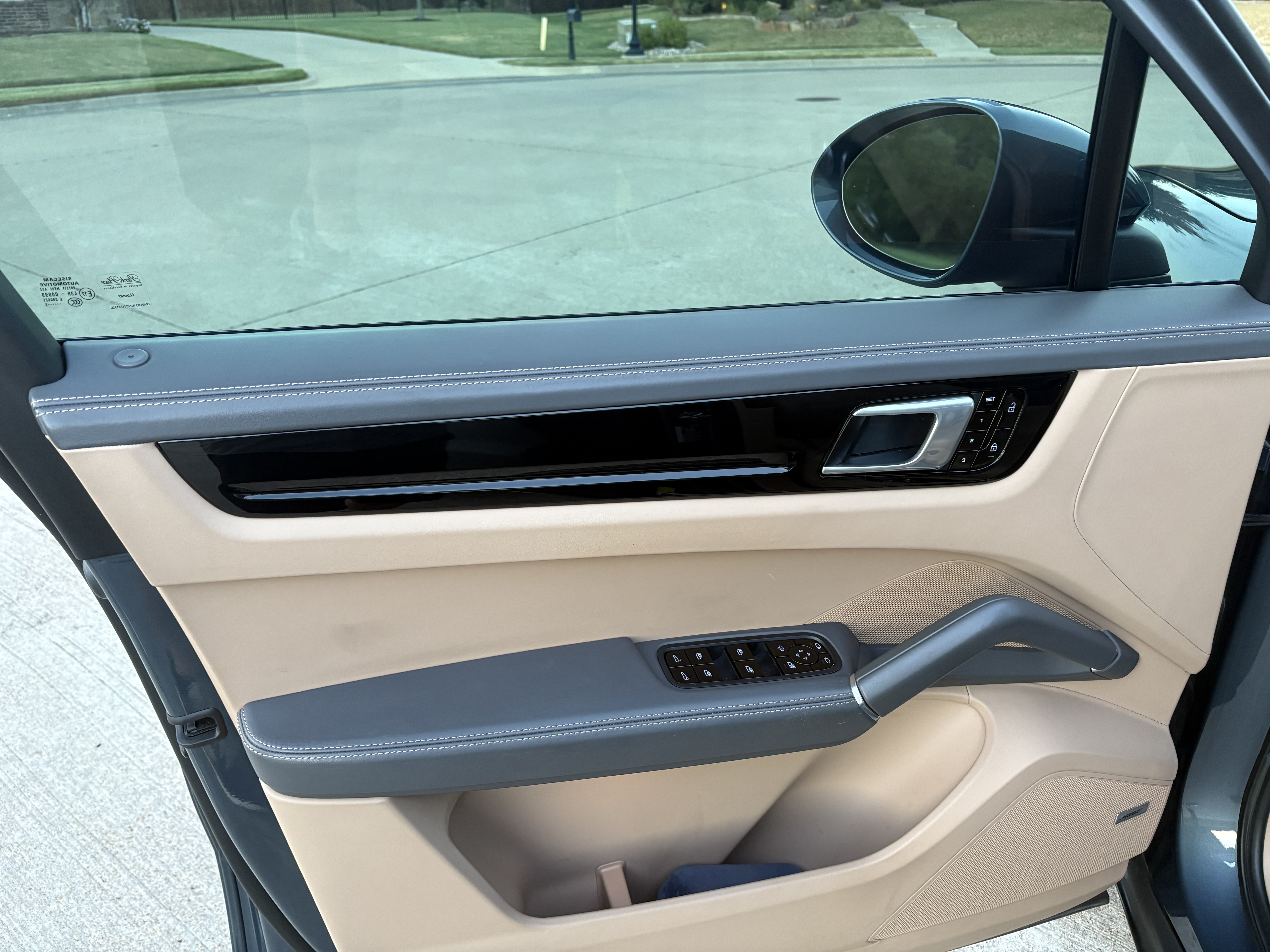 Used 2020 Porsche Cayenne S AWD/4WD image 14