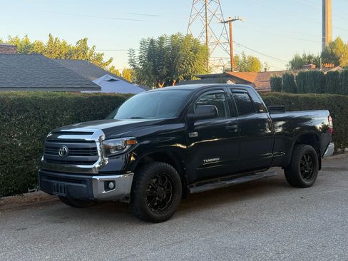 Used 2014 Toyota Tundra SR5 image 1