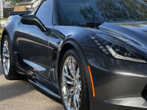 Used 2017 Chevrolet Corvette Z06 image 2
