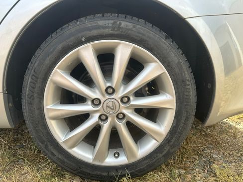 Used 2010 Lexus IS 250 w/ Premium Pkg Value Edition RWD image 20