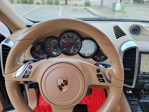 Used 2013 Porsche Cayenne image 15