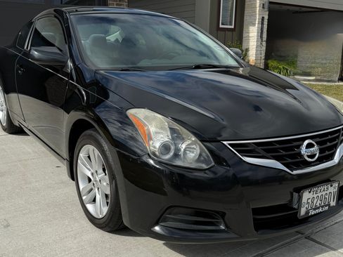 Used 2010 Nissan Altima 2.5 S image 2
