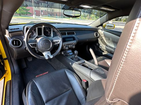 Used 2010 Chevrolet Camaro SS w/ RS Package RWD image 18