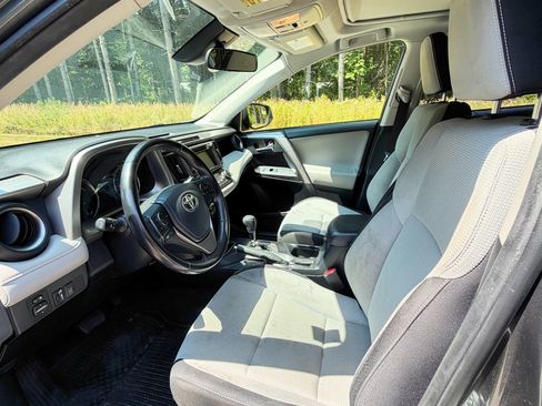 Used 2017 Toyota RAV4 XLE w/ All Weather Liner Package AWD/4WD image 8
