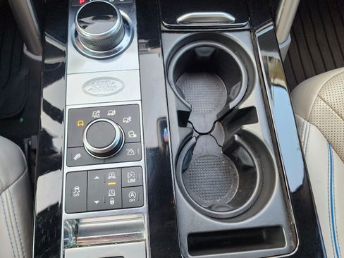 Used 2017 Land Rover Discovery HSE Luxury image 16