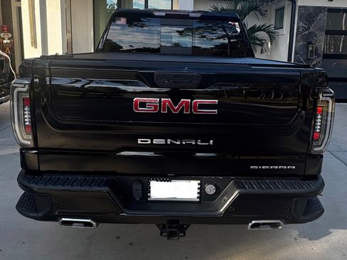 Used 2021 GMC Sierra 1500 Denali w/ Driver Alert Package II image 5