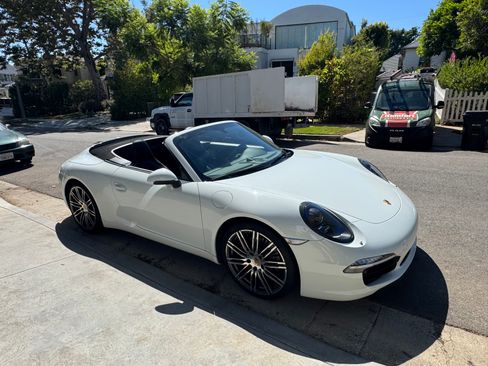 Used 2015 Porsche 911 Cabriolet image 11