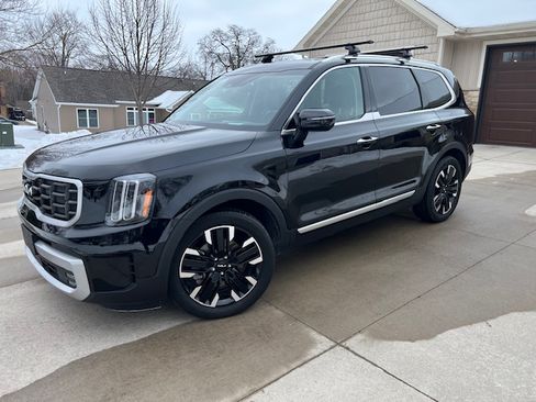 Used 2024 Kia Telluride SX Prestige w/ Towing Package image 1