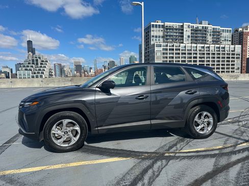 Used 2022 Hyundai Tucson SE image 11