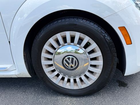 Used 2013 Volkswagen Beetle 2.5 FWD image 18